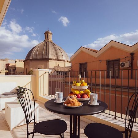 Luxury Suite La Terrazza In Pieno Centro In Cagliari Exterior foto